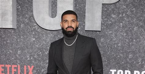 drake buys chanel for strippers|Drake Gifts Strippers With Chanel Bags .